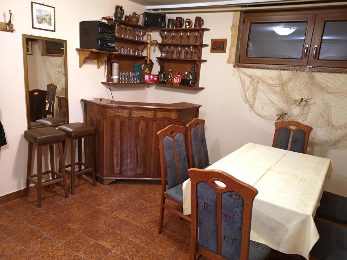 Sobe Marija Varazdin, Hrascica Buitenkant foto
